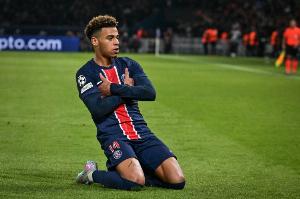 半岛体育入口-费迪南德称赞杜埃：19岁年轻人踢得如此自信，谁知道他的极限在哪