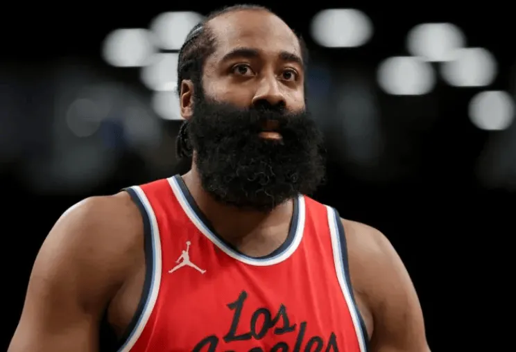 半岛体育-五连胜！快船未来5场：奇才、公牛、湖人、篮网、爵士