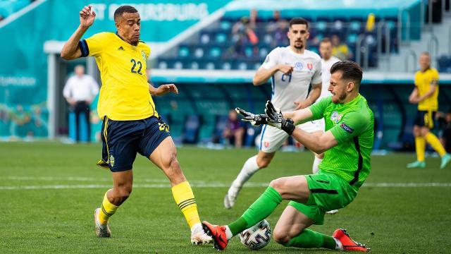 半岛体育入口-瑞典大将：赢在下半场 斯洛伐克主帅：没赢我也满意